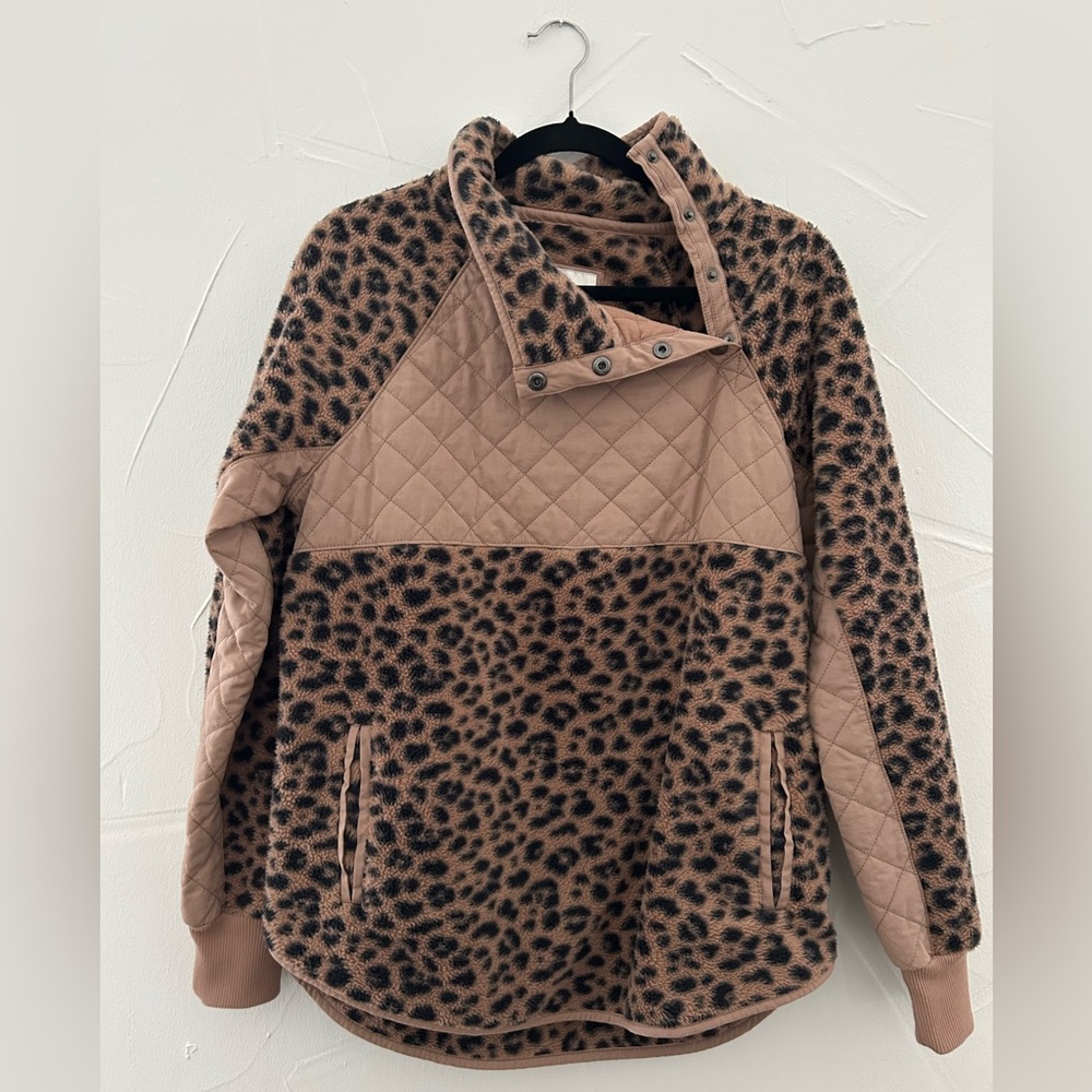 Abercrombie & Fitch Asymmetrical Snap-Up Fleece